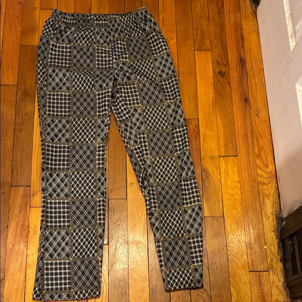 Women's Plaid Trousers - Black and Gray